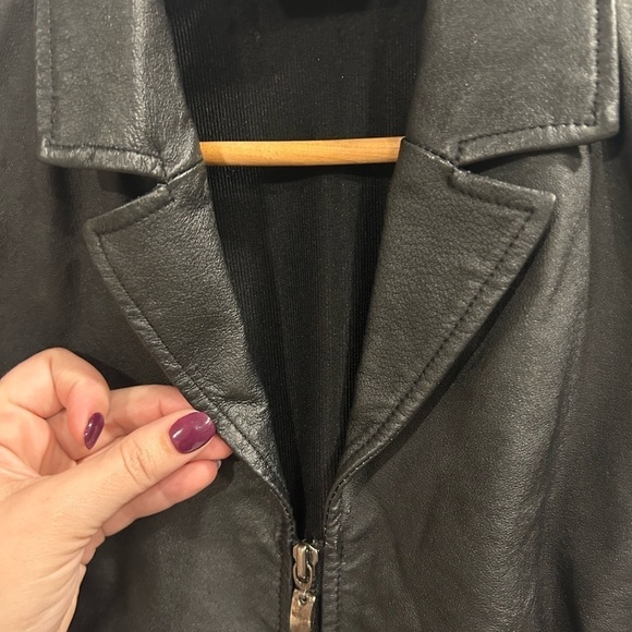 Women’s Black 100% Leather Zip Up Moto Vest with Stretch Back Size M - Picture 6 of 8